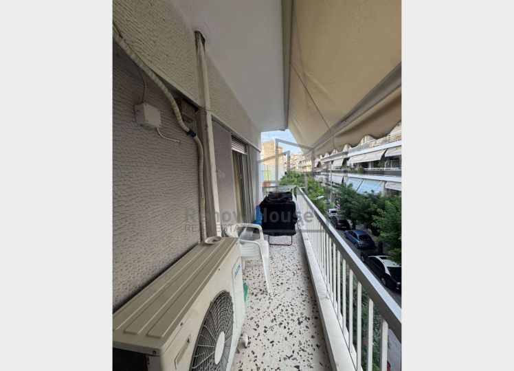 Μπότσαρη – Πωλείται γωνιακό διαμέρισμα 77 τ.μ. με 2 υπνοδωμάτια