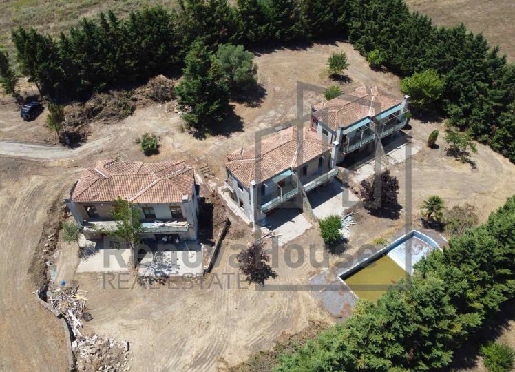 Ημιτελές Συγκρότημα Κατοικιών προς Πώληση – Καλλιθέα | 700 μ. από τη Θάλασσα | €1.200.000