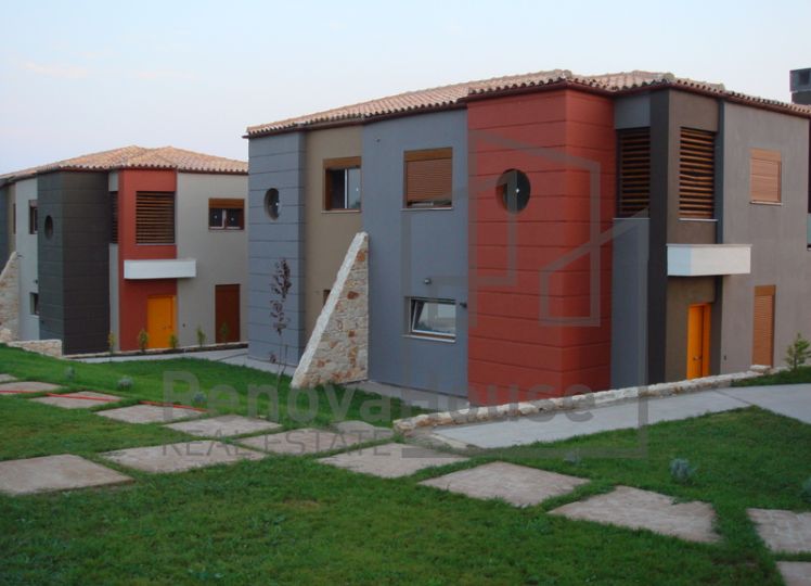 Ημιτελές Συγκρότημα Κατοικιών προς Πώληση – Καλλιθέα | 700 μ. από τη Θάλασσα | €1.200.000