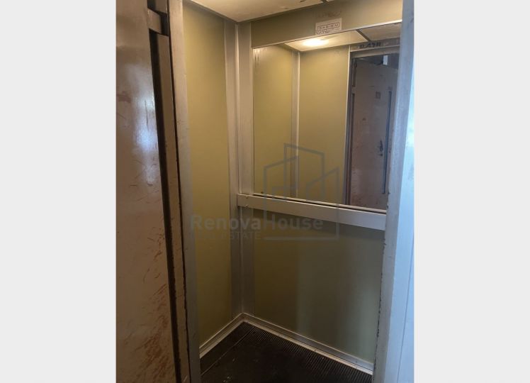 ΣΤΟΥΝΤΙΟ ΣΤΗΝ ΜΑΡΚΟΥ ΜΠΟΤΣΑΡΗ. 