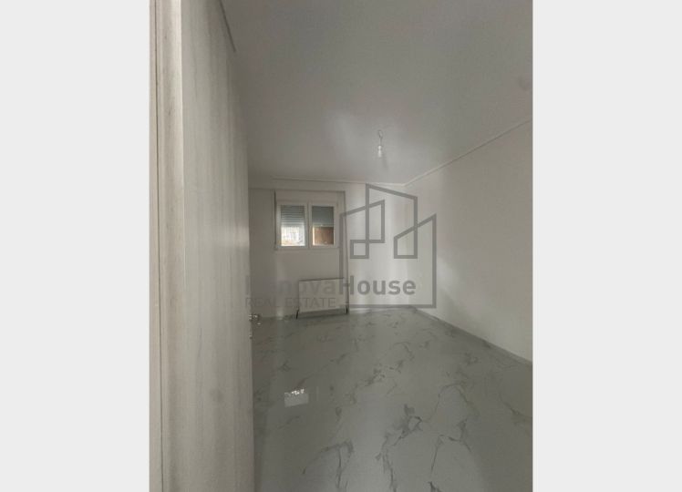 Μαλακοπή – Πλήρως ανακαινισμένο διαμέρισμα 80 τ.μ. με ιδιωτική αυλή