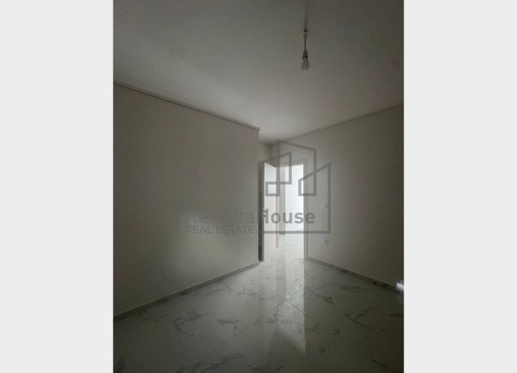 Μαλακοπή – Πλήρως ανακαινισμένο διαμέρισμα 80 τ.μ. με ιδιωτική αυλή