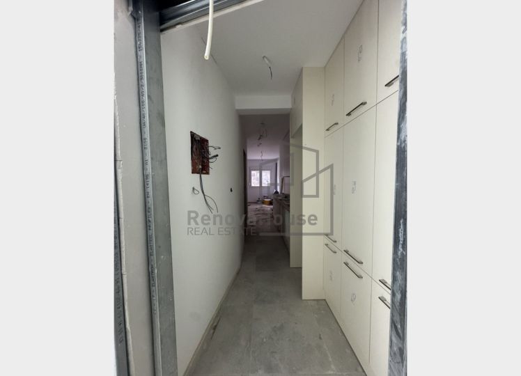  Ημιυπόγεια Γκαρσονιέρα 35τ.μ. – Πλήρως Ανακαινισμένη | Ιδανική για Επένδυση