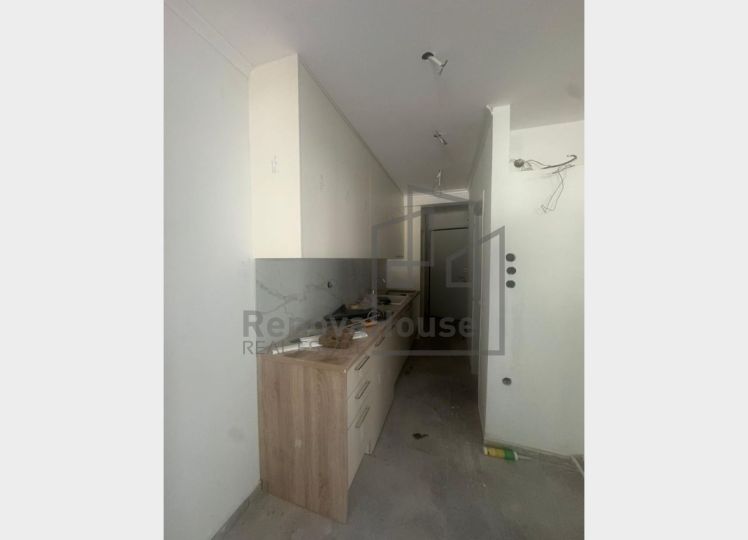  Ημιυπόγεια Γκαρσονιέρα 35τ.μ. – Πλήρως Ανακαινισμένη | Ιδανική για Επένδυση
