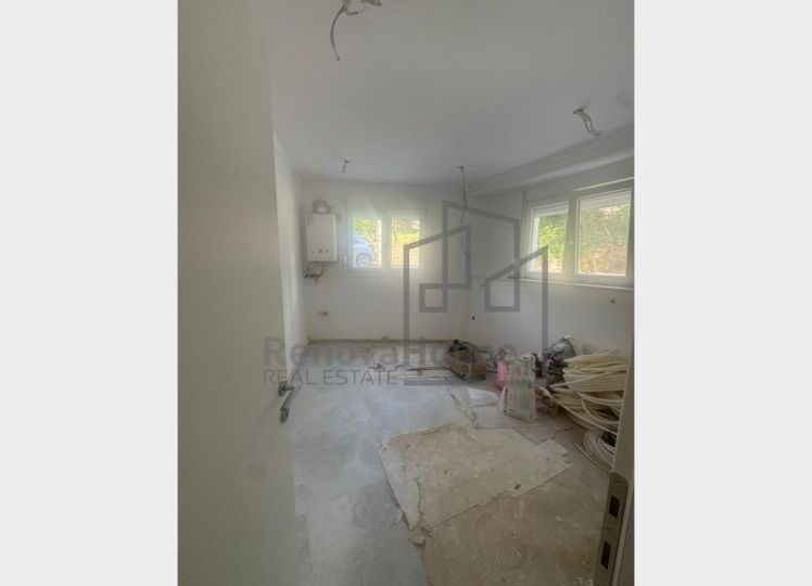  Ημιυπόγεια Γκαρσονιέρα 35τ.μ. – Πλήρως Ανακαινισμένη | Ιδανική για Επένδυση